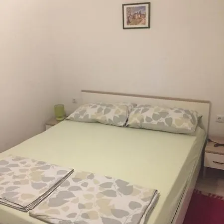 With A Parking Space Mandre, Pag - 16499 Apartman