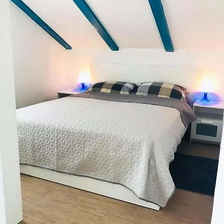 Apartman With A Parking Space Mandre, Pag - 16499